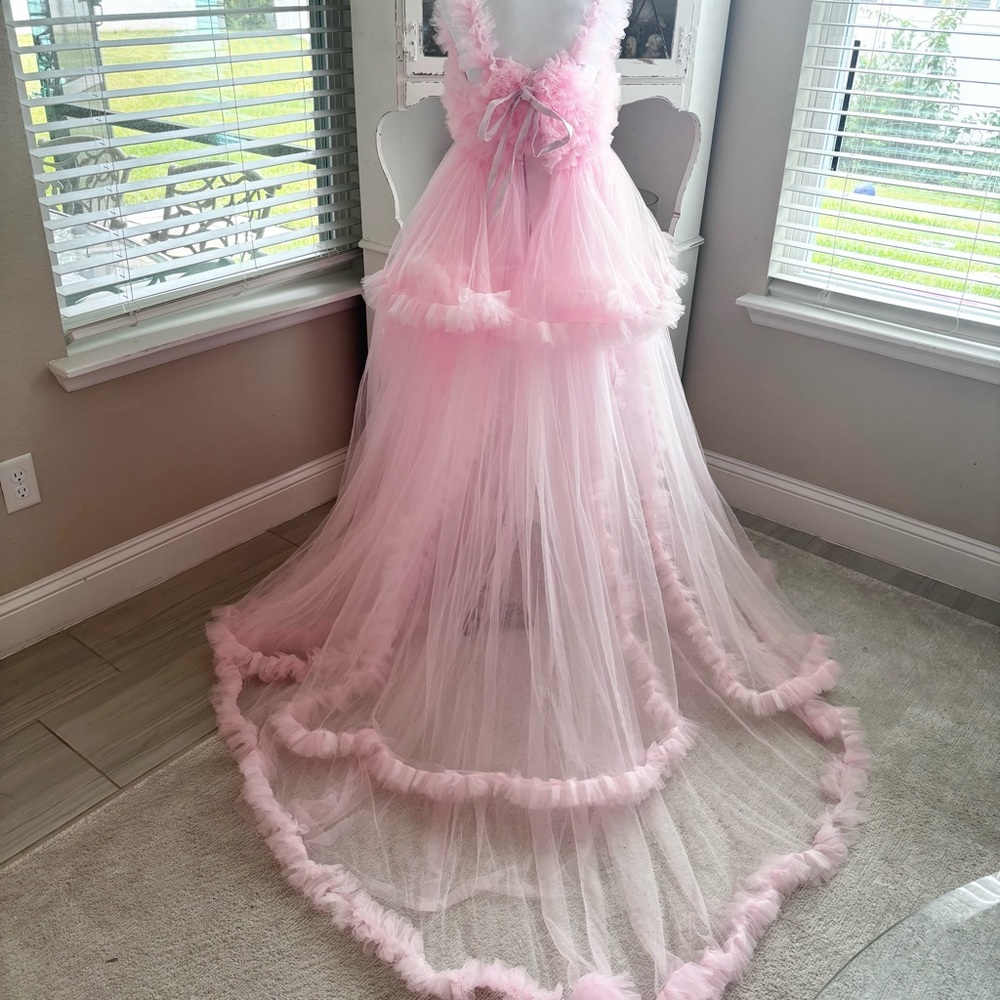 NEW Tulle Maternity Dress for Photoshoot Bridal Robe Light Pink NWOT Size L - Picture 3 of 13